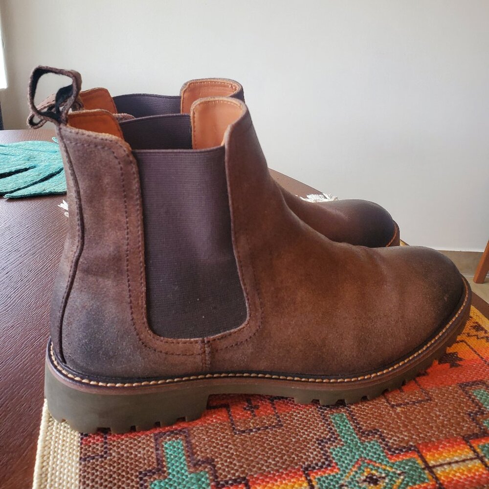 Banana Republic Men's Chelsea Boots - Brown Suede Size 9.5